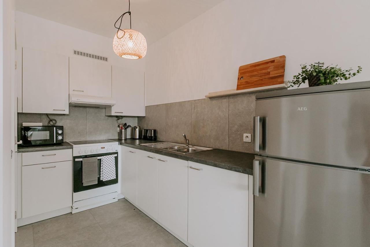 Zuiders Appartement Op 150M Van Duinen En Strand Бредене Екстериор снимка